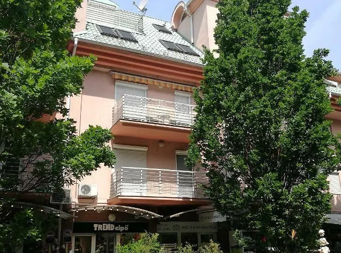 アパート Niki ヘーヴィーズ